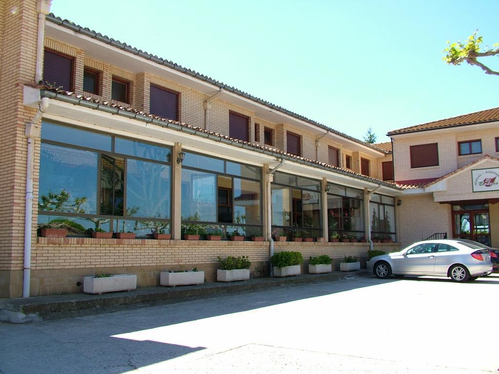 Hostal El Botero Cuzcurrita-Rio Tiron ภายนอก รูปภาพ