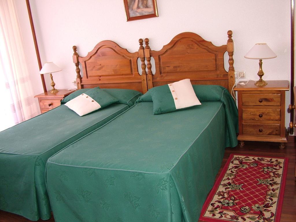 Hostal El Botero Cuzcurrita-Rio Tiron ภายนอก รูปภาพ